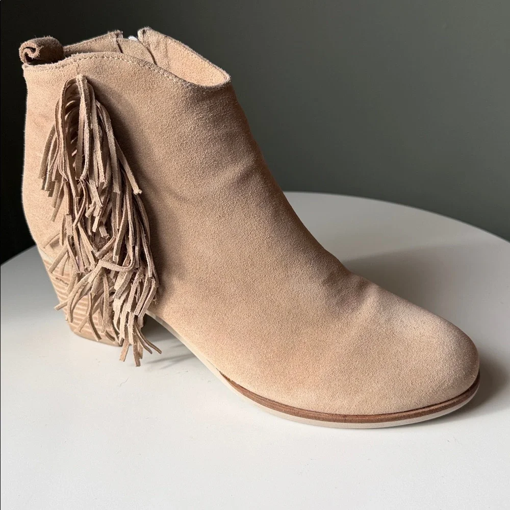 Matisse Cloey Beige Suede Fringe Side Zip Ankle Boots Stacked Heel Read